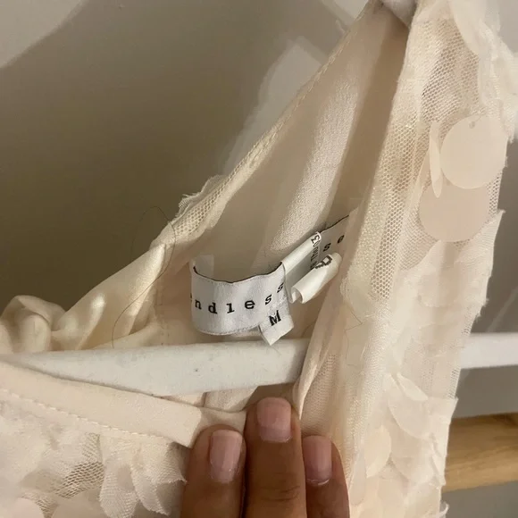 Anthropologie White Sparkle Medium Tank with Bow Tie in the back ! NWOT - Picture 3 of 4